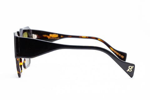 Stage - Black Tort