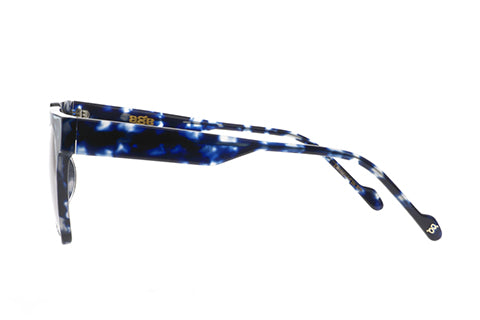 Useage Large - Blue Tort Optic