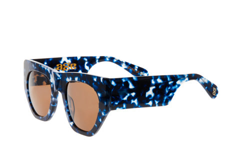 Vantage - Blue Tort