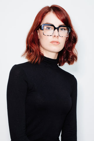 Stage - Black to Milky Optic